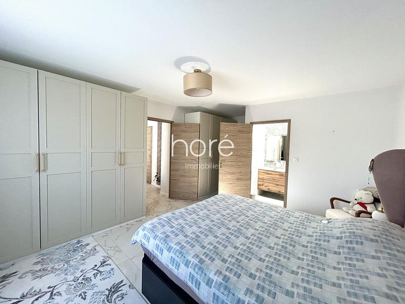 Maison - 213 m² - 6 pièces