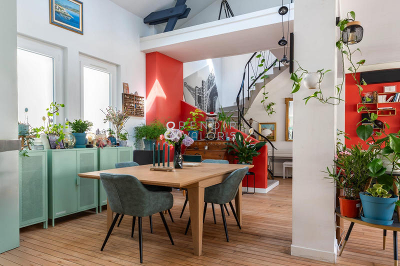 Appartement - 147 m² - 6 pièces