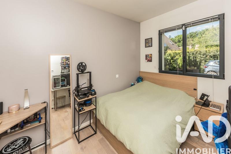 Maison - 225 m² - 8 pièces