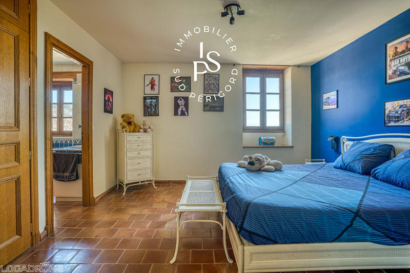 Demeure - 755 m² - 25 pièces