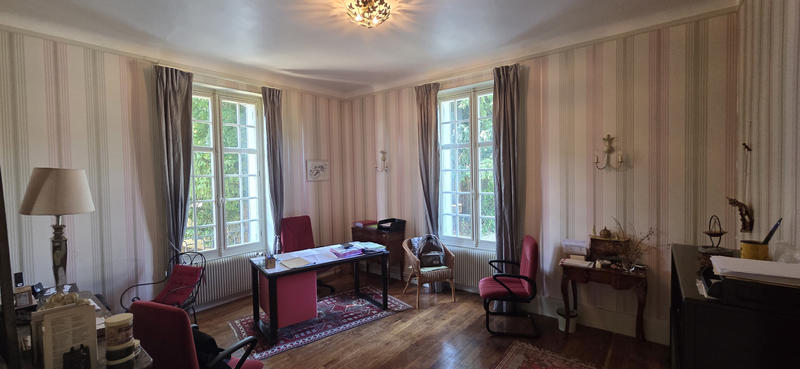 Villa - 238 m² - 8 pièces