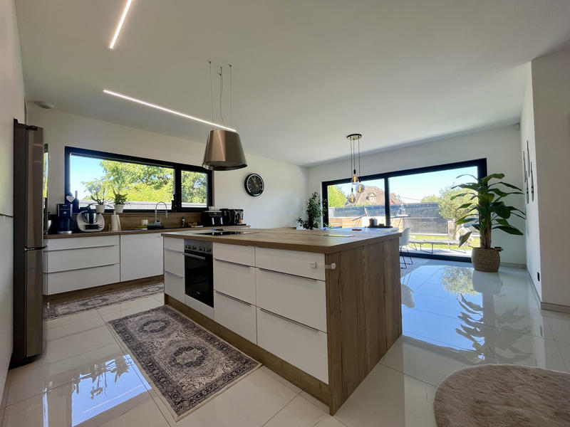 Maison - 144 m² - 5 pièces