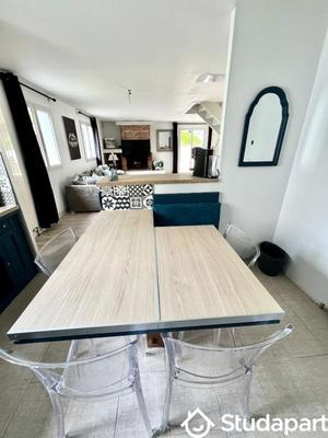 Chambre - 12 m² - 1 pièce