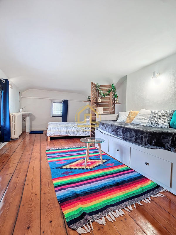 Maison - 292 m² - 9 pièces