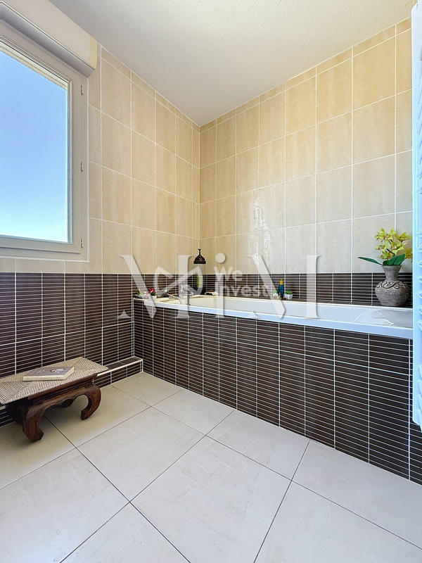 Appartement - 80 m² - 3 pièces