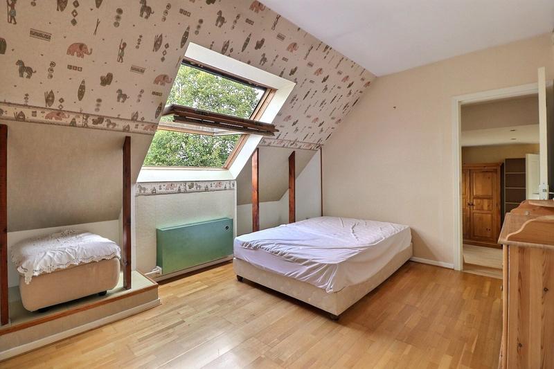 Maison - 167 m² - 8 pièces