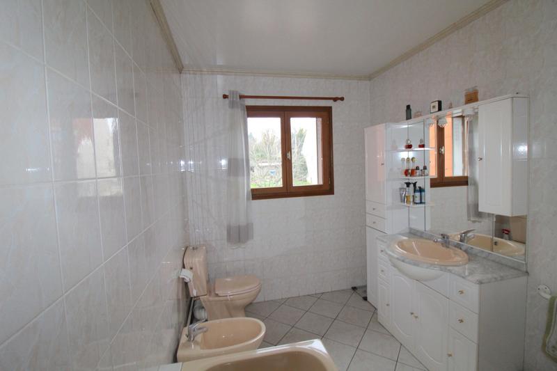 Maison traditionnelle - 111 m² - 5 pièces