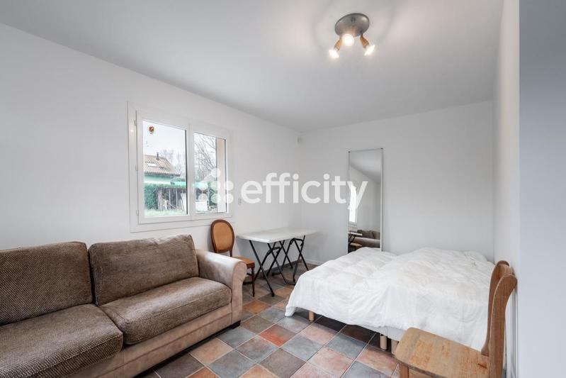 Maison - 250 m² - 11 pièces