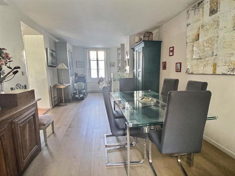 Maison - 188 m² - 7 pièces