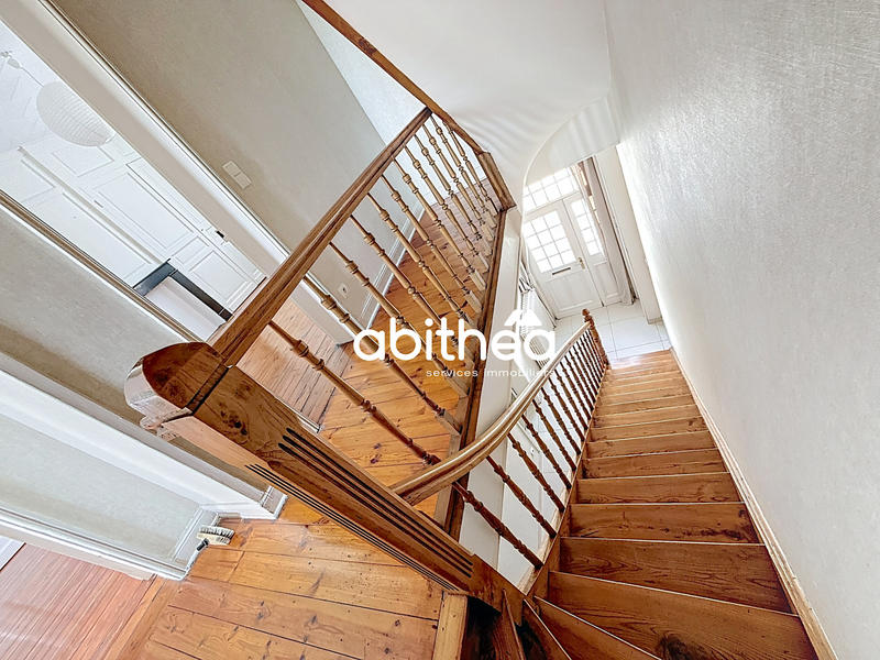 Maison - 182 m² - 6 pièces