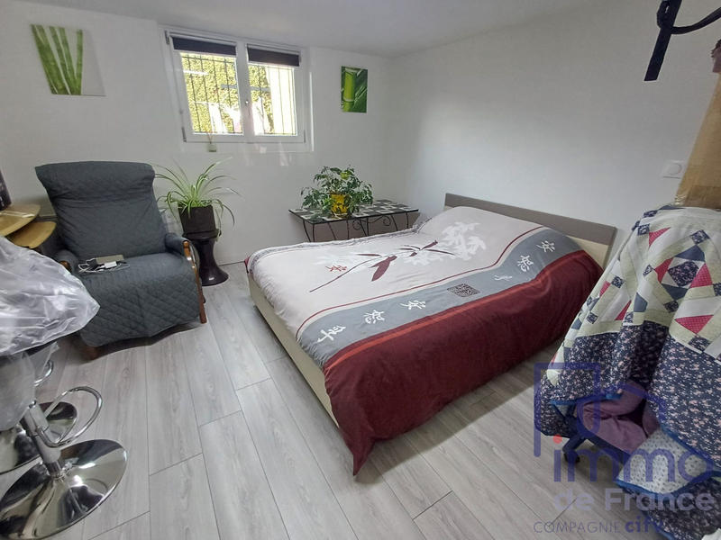 Maison traditionnelle - 132 m² - 6 pièces