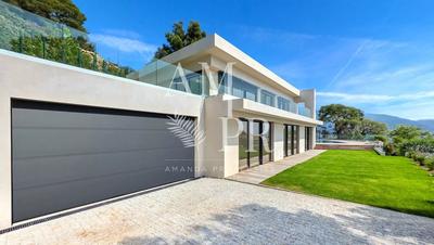 Villa - 231 m² - 5 pièces