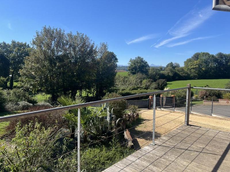 Maison - 114 m² - 5 pièces