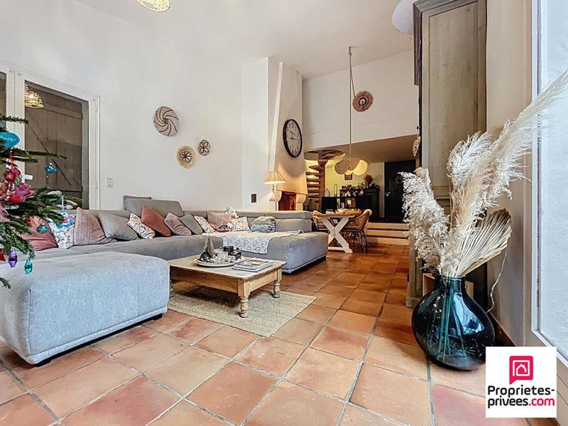 Maison - 163 m² - 8 pièces