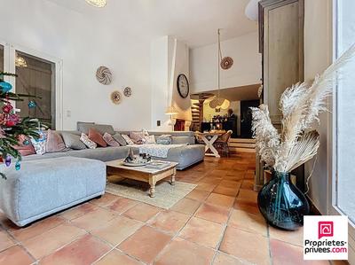 Maison - 163 m² - 8 pièces