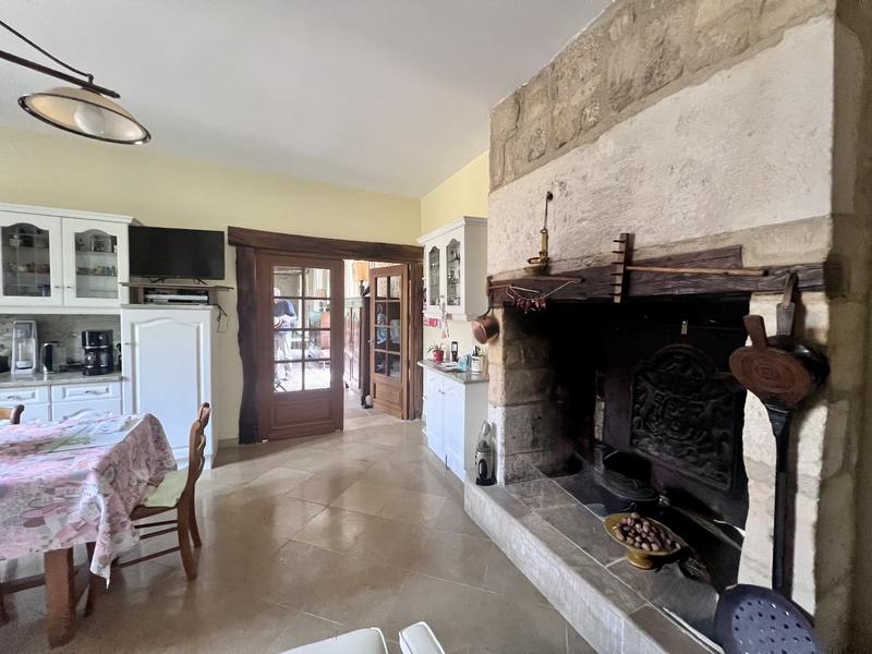 Maison en pierre - 350 m² - 10 pièces