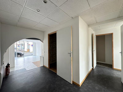 Local commercial - 51 m² - 4 pièces