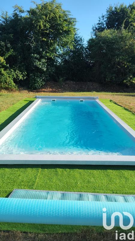 Maison - 213 m² - 10 pièces