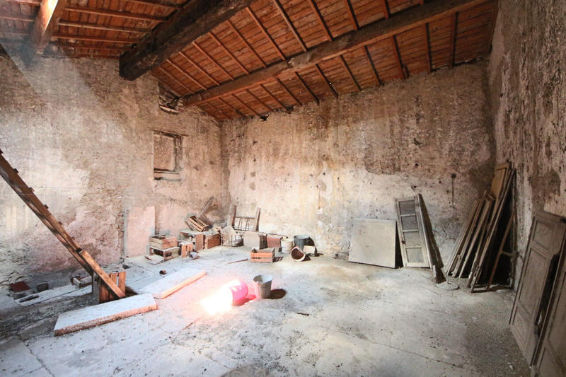 Maison - 216 m² - 8 pièces