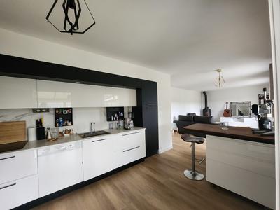 Maison - 101 m² - 5 pièces