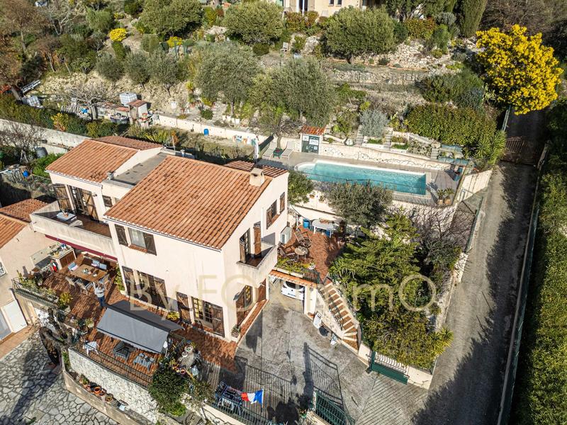 Maison - 134 m² - 5 pièces