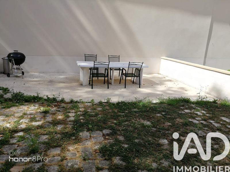 Maison - 200 m² - 8 pièces