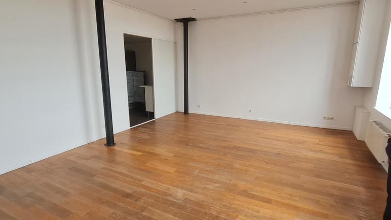 Loft - 110 m² - 4 pièces