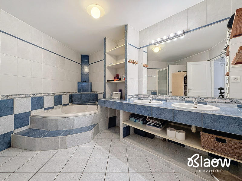 Maison - 99 m² - 3 pièces