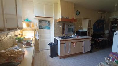 Maison - 213 m² - 12 pièces