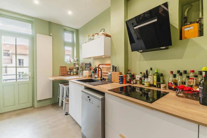 Appartement - 143 m² - 6 pièces