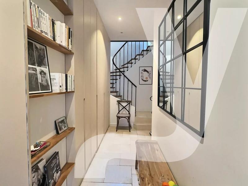 Appartement - 297 m² - 10 pièces