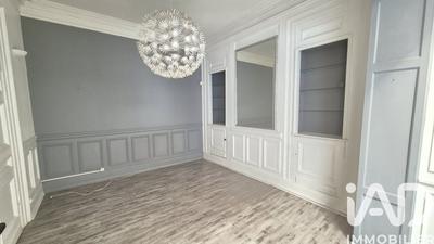 Maison - 198 m² - 8 pièces