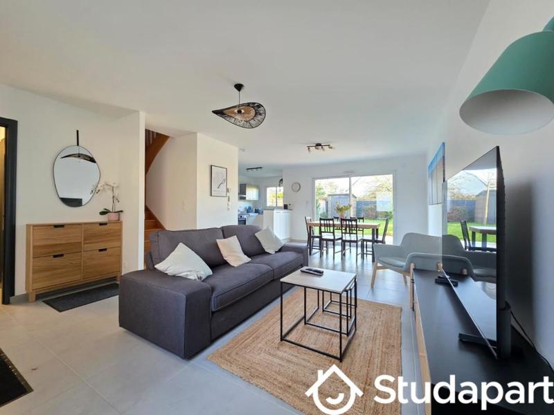 Maison - 90 m² - 5 pièces