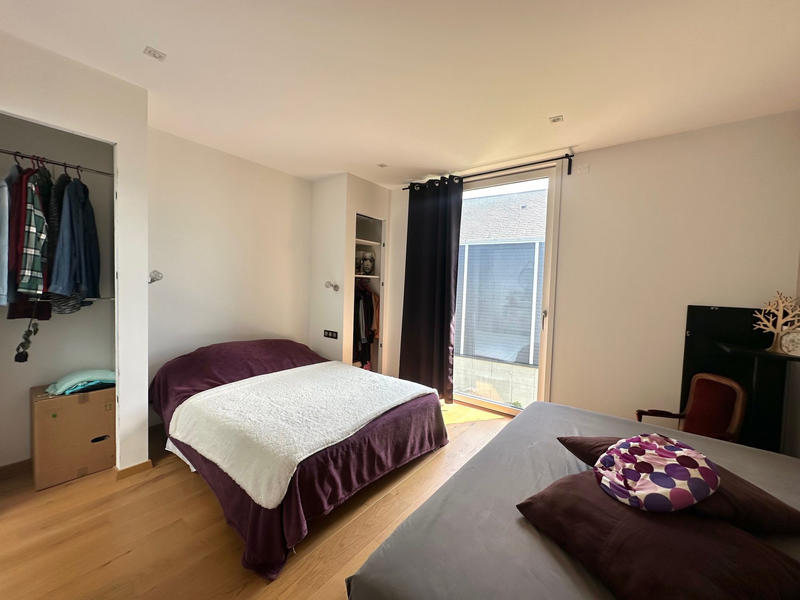 Maison - 250 m² - 7 pièces