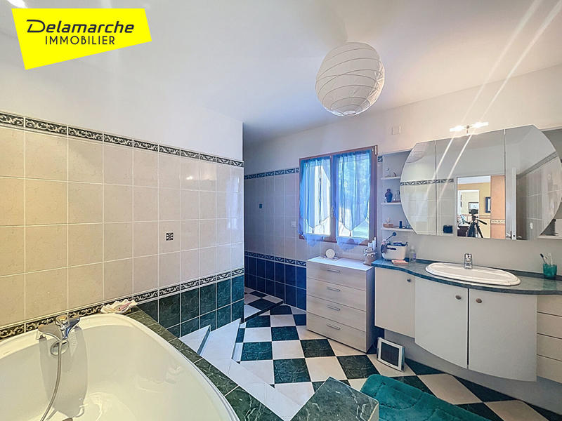 Maison - 168 m² - 7 pièces