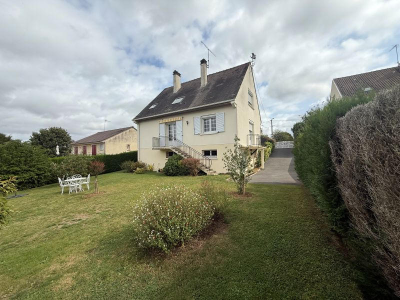 Maison - 140 m² - 5 pièces