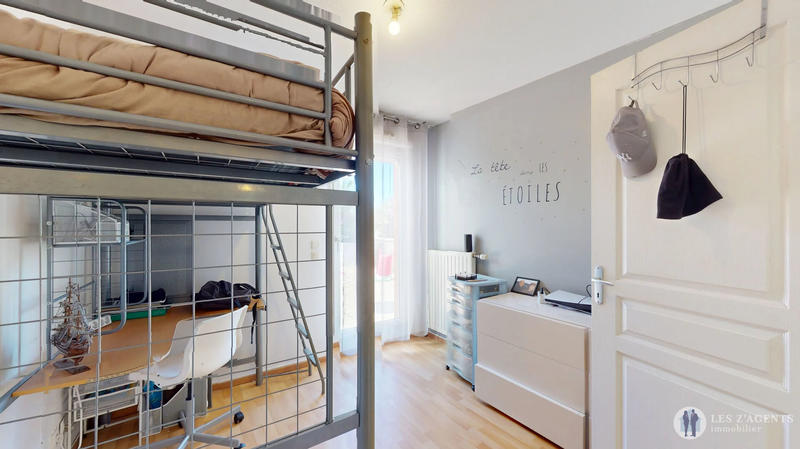 Appartement - 84 m² - 4 pièces