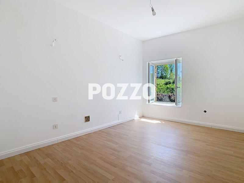 Maison - 191 m² - 9 pièces