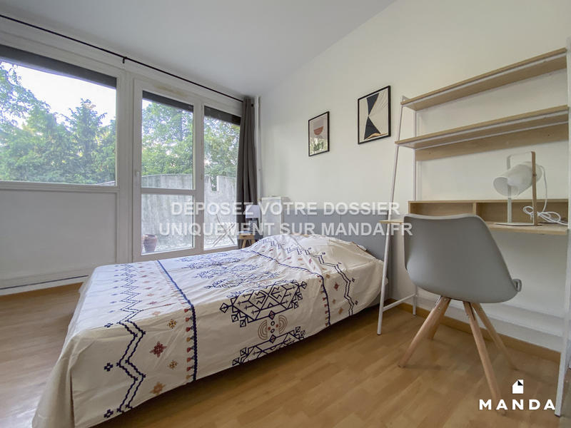 Chambre - 10 m² - 5 pièces