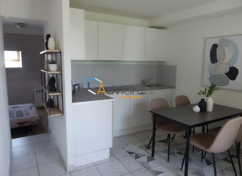 Maison - 205 m² - 10 pièces