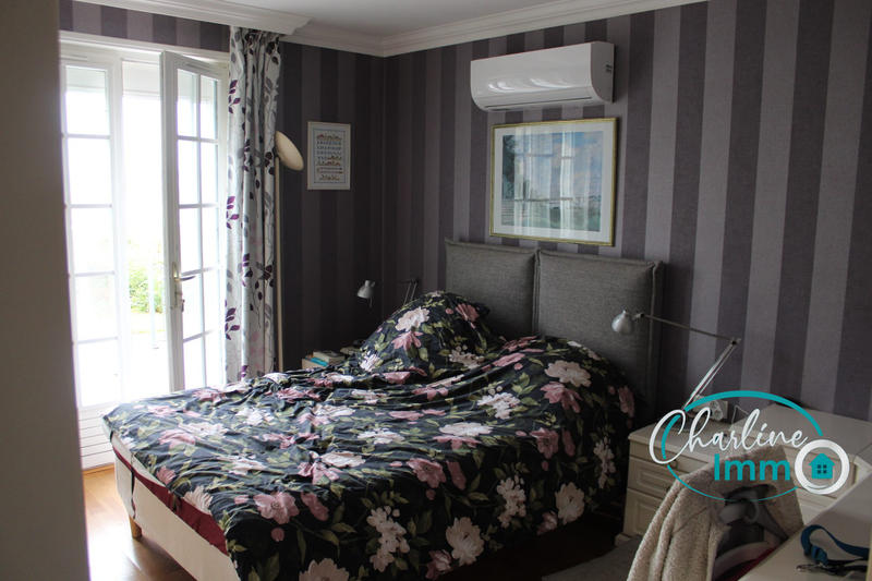 Maison - 209 m² - 6 pièces