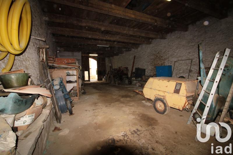 Maison - 400 m² - 1 pièce