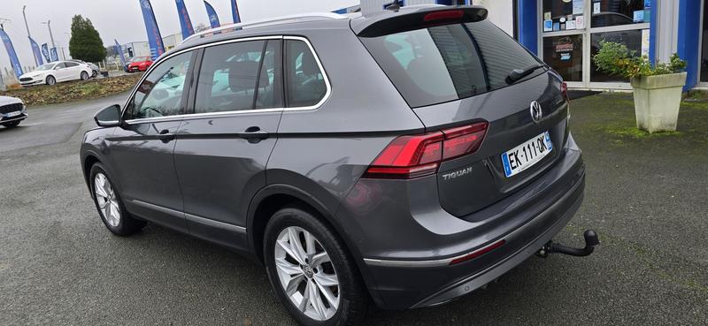 Volkswagen Tiguan 2.0 Tdi 150 Dsg7 Carat attelage toit pano camera pack luxe