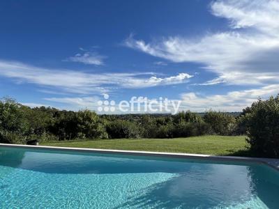 Maison - 416 m² - 8 pièces