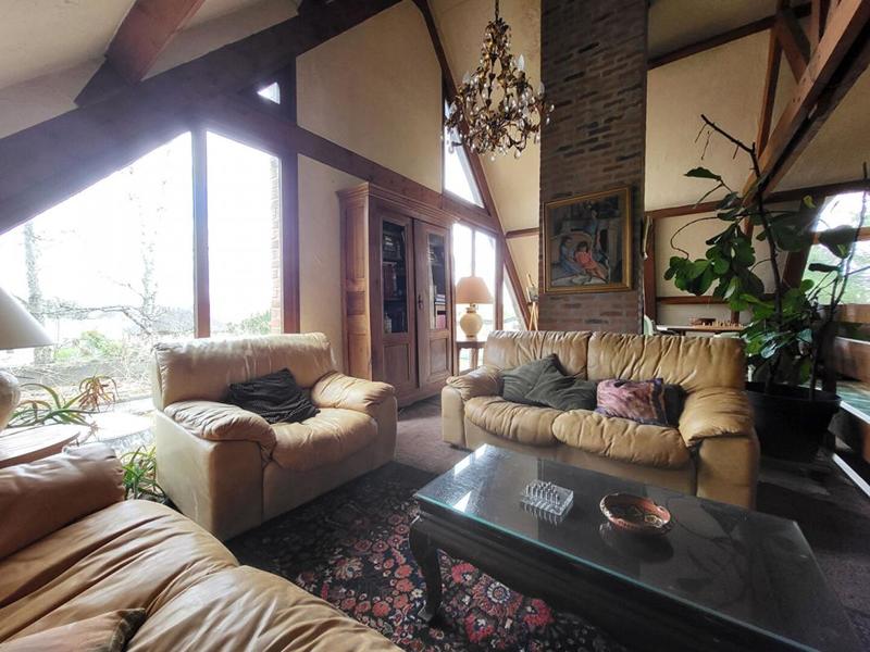 Maison - 300 m² - 11 pièces