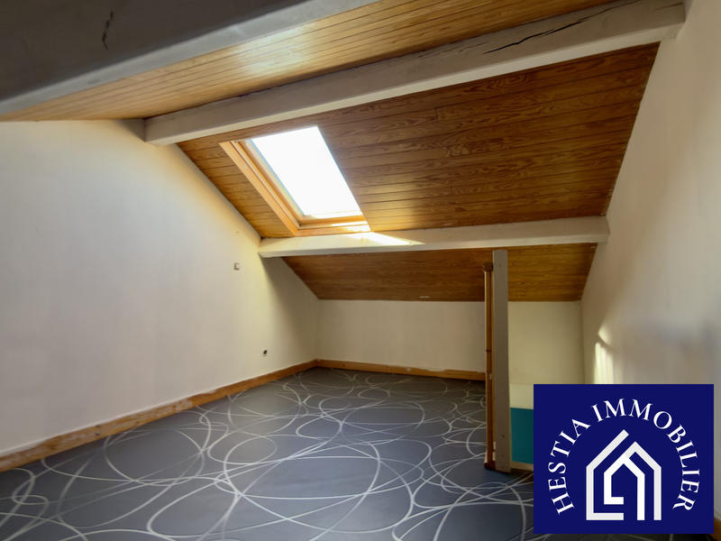 Maison - 205 m² - 9 pièces