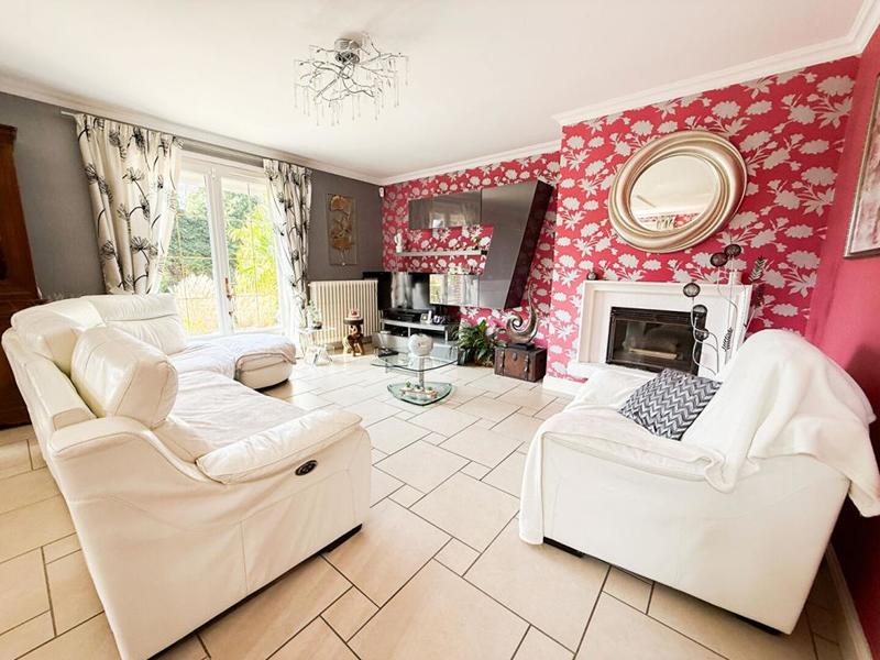 Maison - 220 m² - 12 pièces