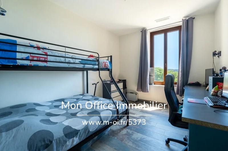 Loft - 153 m² - 5 pièces