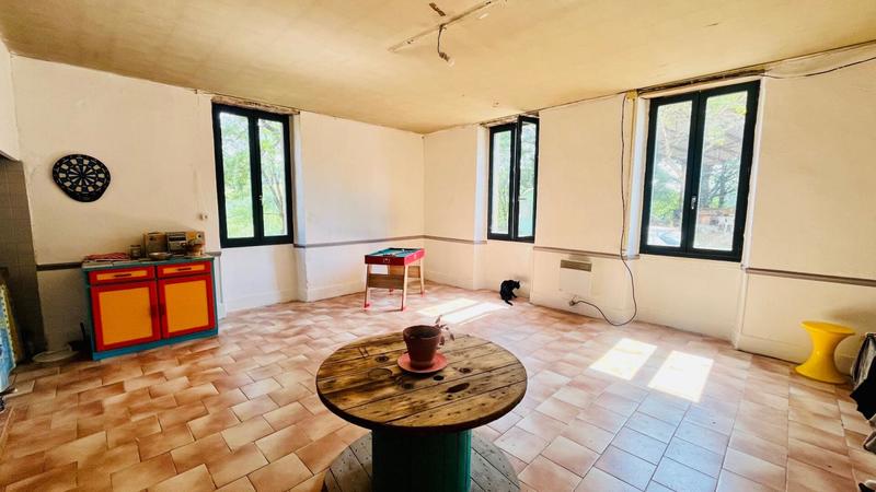 Corps de ferme - 340 m² - 7 pièces