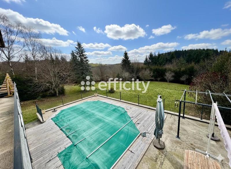 Maison - 152 m² - 9 pièces